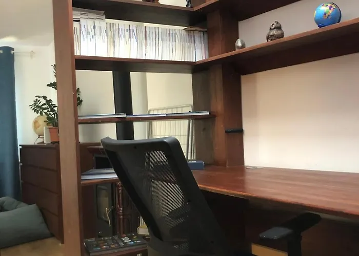 Cozy Penthouse In Old Town 아파트