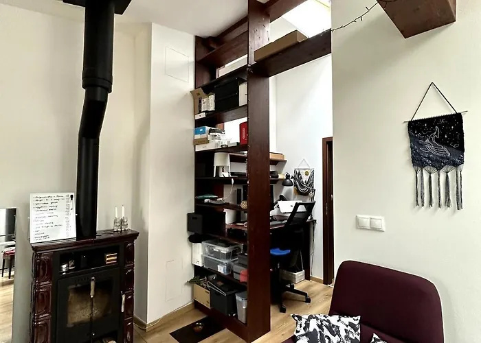 Cozy Penthouse In Old Town Apartmán Bratislava